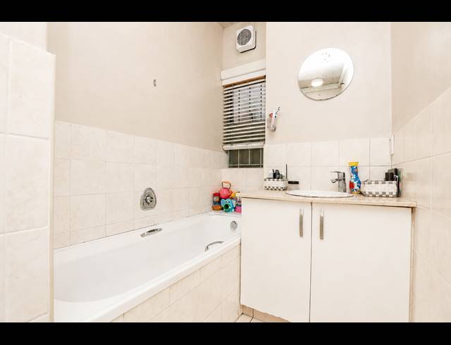2 BEDROOM APARTMENT FOR SALE IN MORNINGSIDE